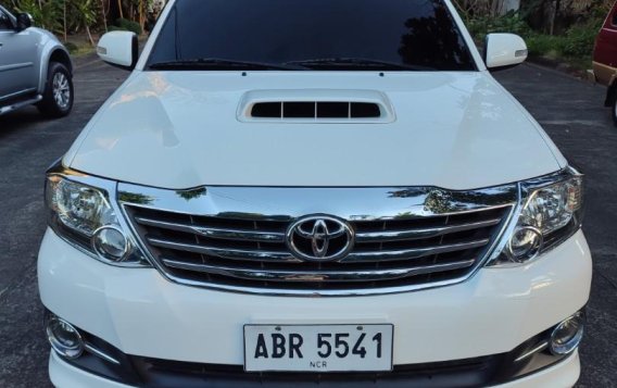 Selling Pearl White Toyota Fortuner 2015 in Quezon City