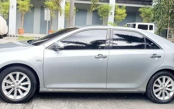 Brightsilver Toyota Camry 2015 for sale in Paranaque -3
