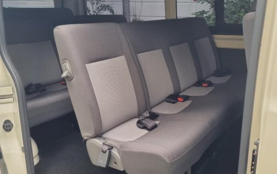 Pearl White Toyota Hiace Commuter 2021 for sale in Malabon -7