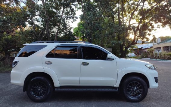 Selling Pearl White Toyota Fortuner 2015 in Quezon City-6