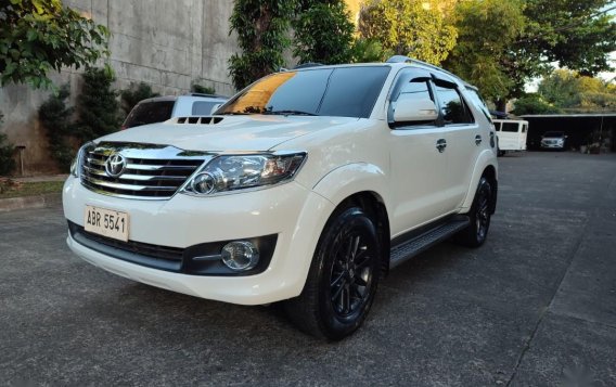 Selling Pearl White Toyota Fortuner 2015 in Quezon City-9