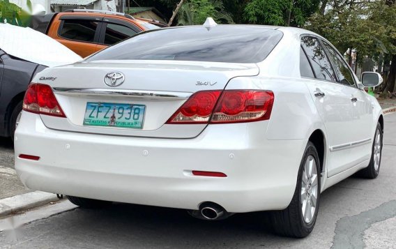 Sell Pearl White 2006 Toyota Camry in Las Piñas-3