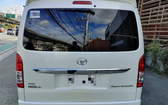Pearl White Toyota Hiace Super Grandia 2017 for sale in Automatic-4