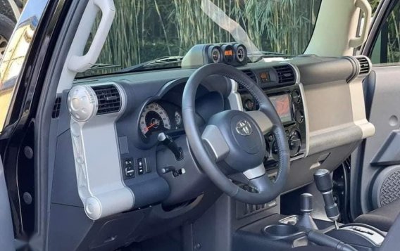 Black Toyota Fj Cruiser 2017 for sale in Automatic-8