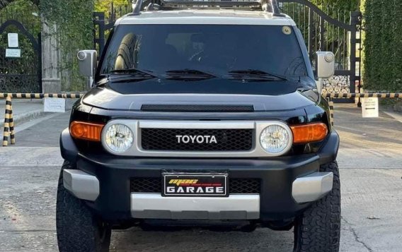 Black Toyota Fj Cruiser 2017 for sale in Automatic-3