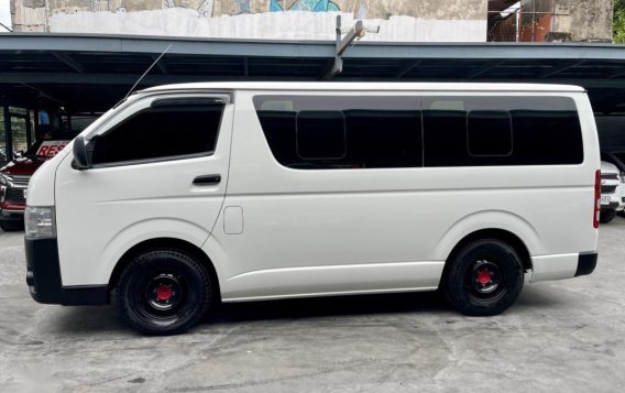 Sell White 2017 Toyota Hiace in Las Piñas-2