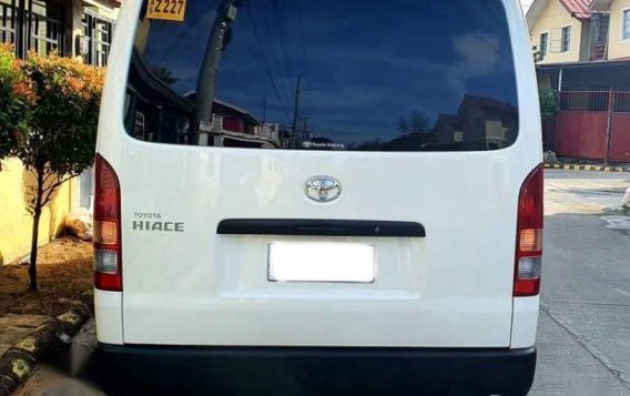 Sell White 2018 Toyota Hiace in Santa Rosa-3