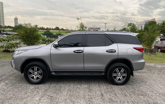 Selling Silver Toyota Fortuner 2018 in Pasig-3