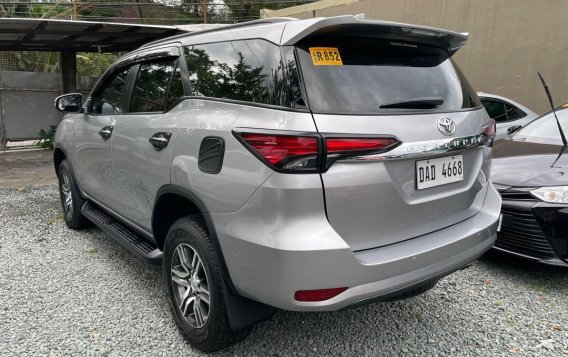 Selling Grey Toyota Fortuner 2018 in Quezon City-4
