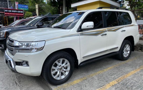 Sell White 2018 Toyota Land Cruiser in Manila-6