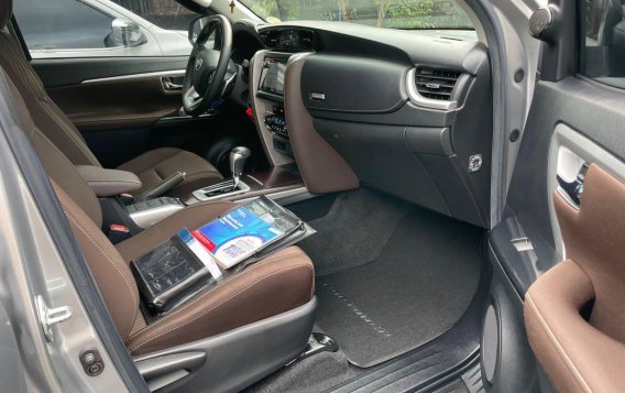 Selling Grey Toyota Fortuner 2018 in Quezon City-5