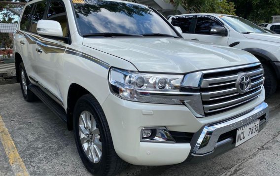 Sell White 2018 Toyota Land Cruiser in Manila-1