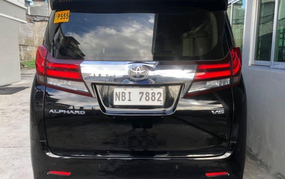 Selling Black Toyota Alphard 2018 in Manila-8