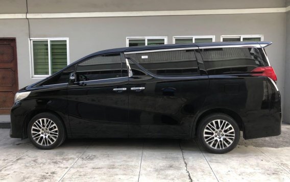 Selling Black Toyota Alphard 2018 in Manila-6