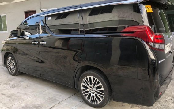 Selling Black Toyota Alphard 2018 in Manila-7