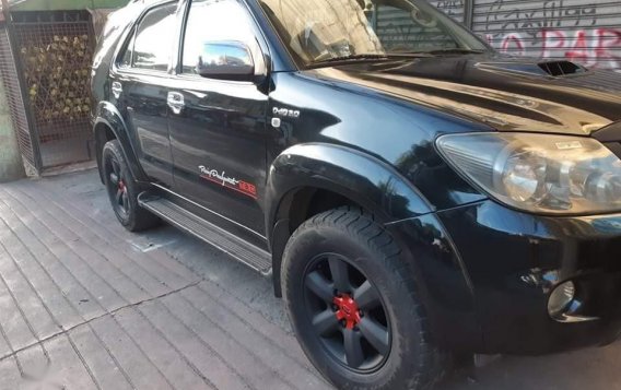Selling Black Toyota Fortuner 2007 in Rodriguez