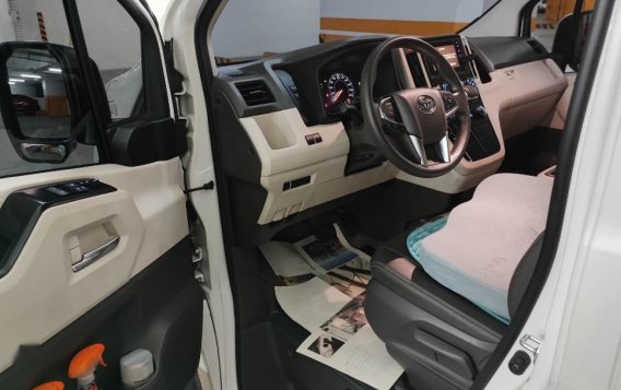 Pearl White Toyota Hiace 2020 for sale in Automatic-7