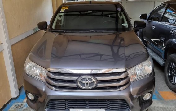 Selling Grey Toyota Hilux 2016 in San Mateo