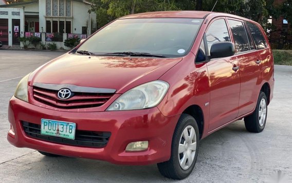 Red Toyota Innova 2010 for sale in Manual-2