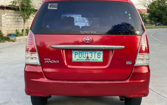 Red Toyota Innova 2010 for sale in Manual-1