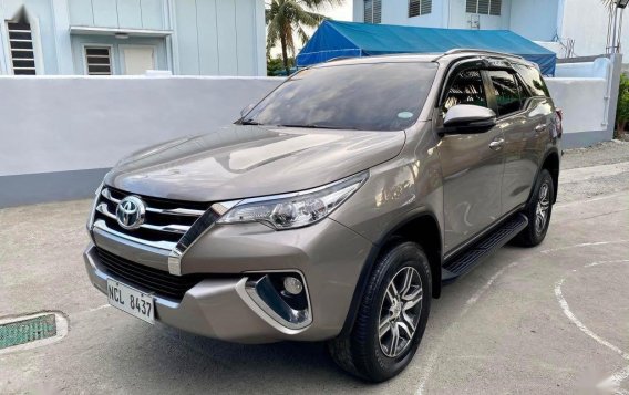 Sell Grey 2018 Toyota Fortuner in Santo Domingo-4