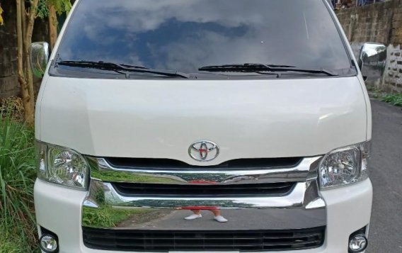 Pearl White Toyota Hiace 2018 for sale in Pasig 