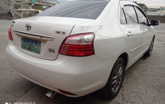 Sell Pearl White 2012 Toyota Vios in Valenzuela-5