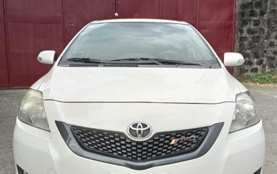 Sell Pearl White 2012 Toyota Vios in Valenzuela-1