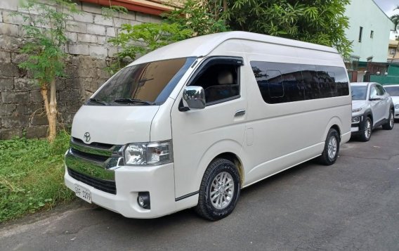 Pearl White Toyota Hiace 2018 for sale in Pasig -1