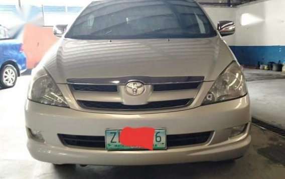 Selling Pearl White Toyota Innova 2007 in Quezon