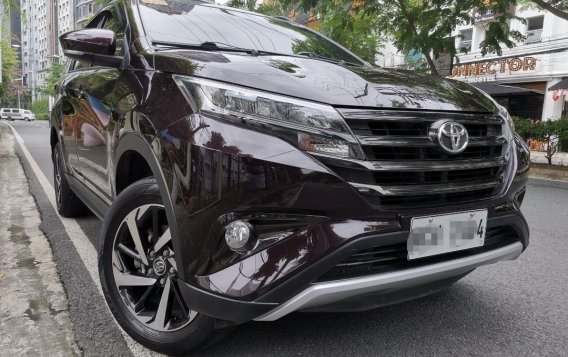 Selling Red Toyota Rush 2018 in Manila