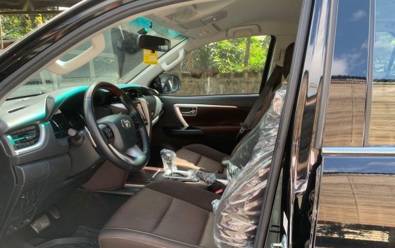 Selling Black Toyota Fortuner 2019 in Cainta-6