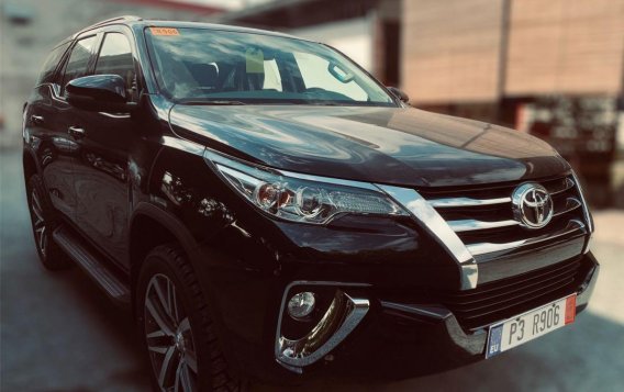 Selling Black Toyota Fortuner 2019 in Cainta