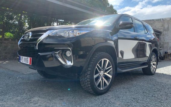 Selling Black Toyota Fortuner 2019 in Cainta-2