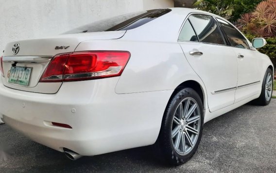 Pearl White Toyota Camry 2010 for sale-1