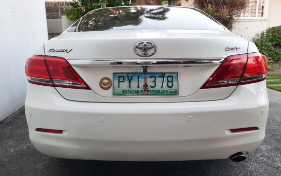 Pearl White Toyota Camry 2010 for sale-3