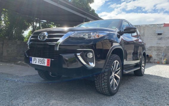 Selling Black Toyota Fortuner 2019 in Cainta-1