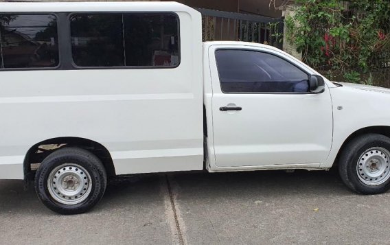 White Toyota Hilux 2011 for sale-8