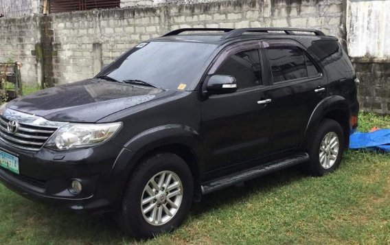 Sell Black 2012 Toyota Fortuner in Dasmariñas-2