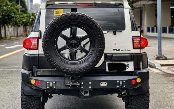 White Toyota Fj Cruiser 2017 for sale-5