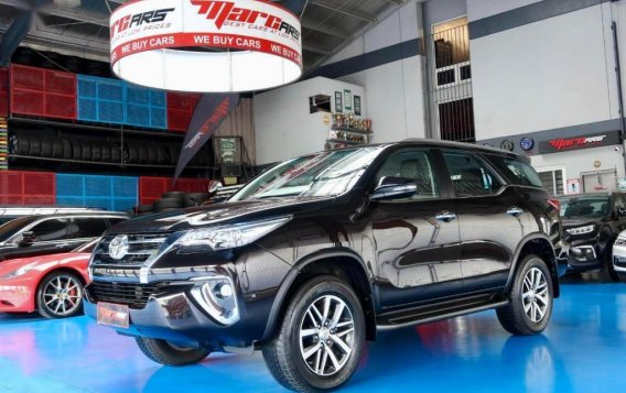 Selling Black Toyota Fortuner 2018 in Quezon City-4