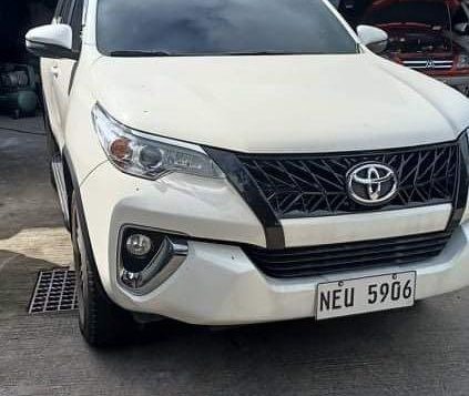 Sell Pearl White 2020 Toyota Fortuner in Quezon City-4
