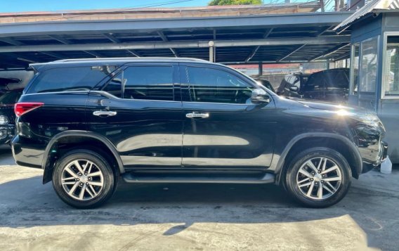 Black Toyota Fortuner 2020 for sale in Las Pinas-3