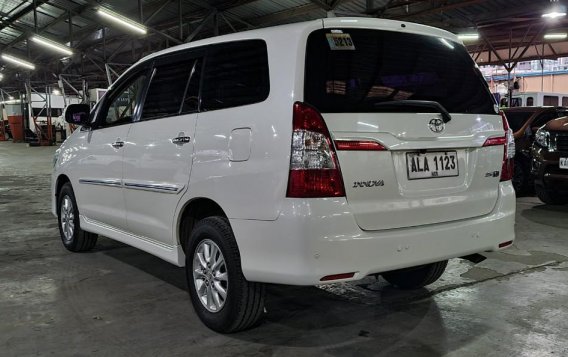 Selling Pearl White Toyota Innova 2015 in Pateros-5