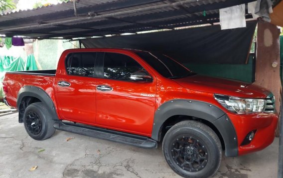 Selling Orange Toyota Hilux 2017 in Las Piñas-3
