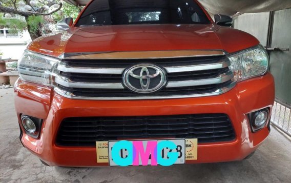 Selling Orange Toyota Hilux 2017 in Las Piñas-1