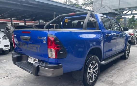 Selling Blue Toyota Hilux 2018 in Las Piñas-3