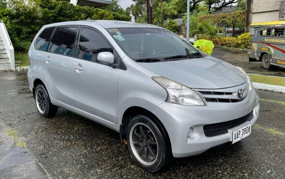 Silver Toyota Avanza 2014 for sale in Manila-2