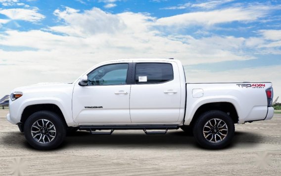 White Toyota Tacoma 2021 for sale in Quezon -2