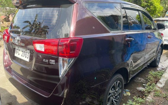 Selling Red Toyota Innova 2021 in Quezon City-4